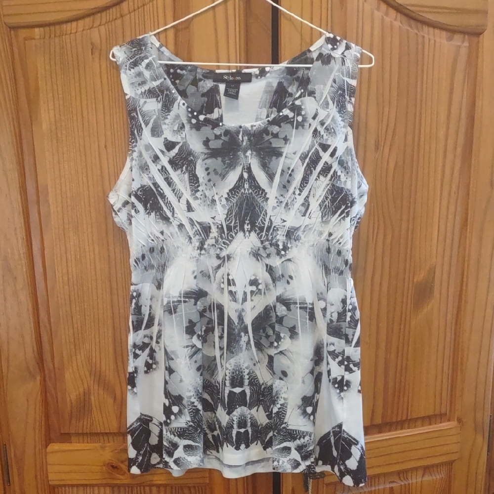 3/$15 Style & Co Butterfly Graphic Crinkle Tank Top